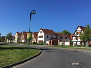 Three-sided farmhouses in rural Dreiskau